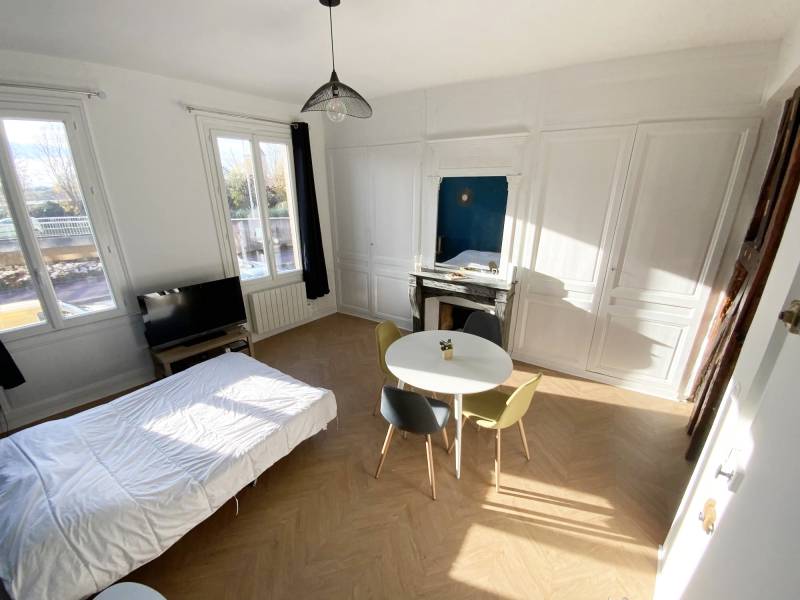 A vendre appartement T1/F1 dans petite copropriété quartier Préfecture Fac de droit sans travaux pour investissement locatif à Rouen Droite 76000